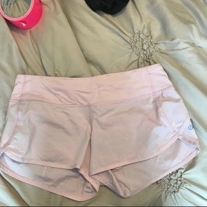 light pink lulu shorts with silver 2.5 speed short
